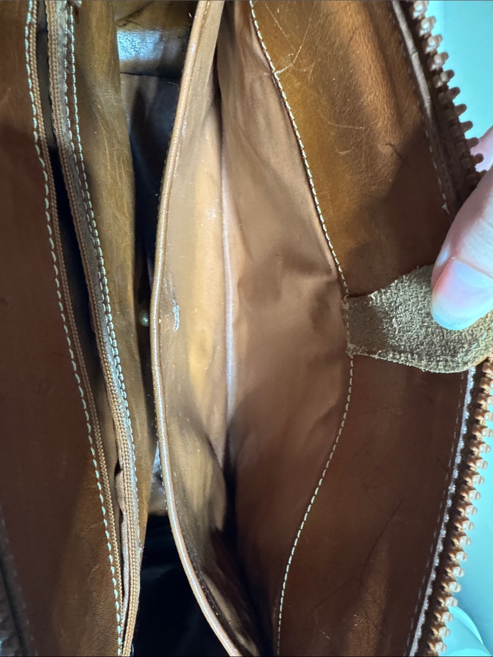 Dooney and Bourke White And Tan Purse - Picture 7 of 10